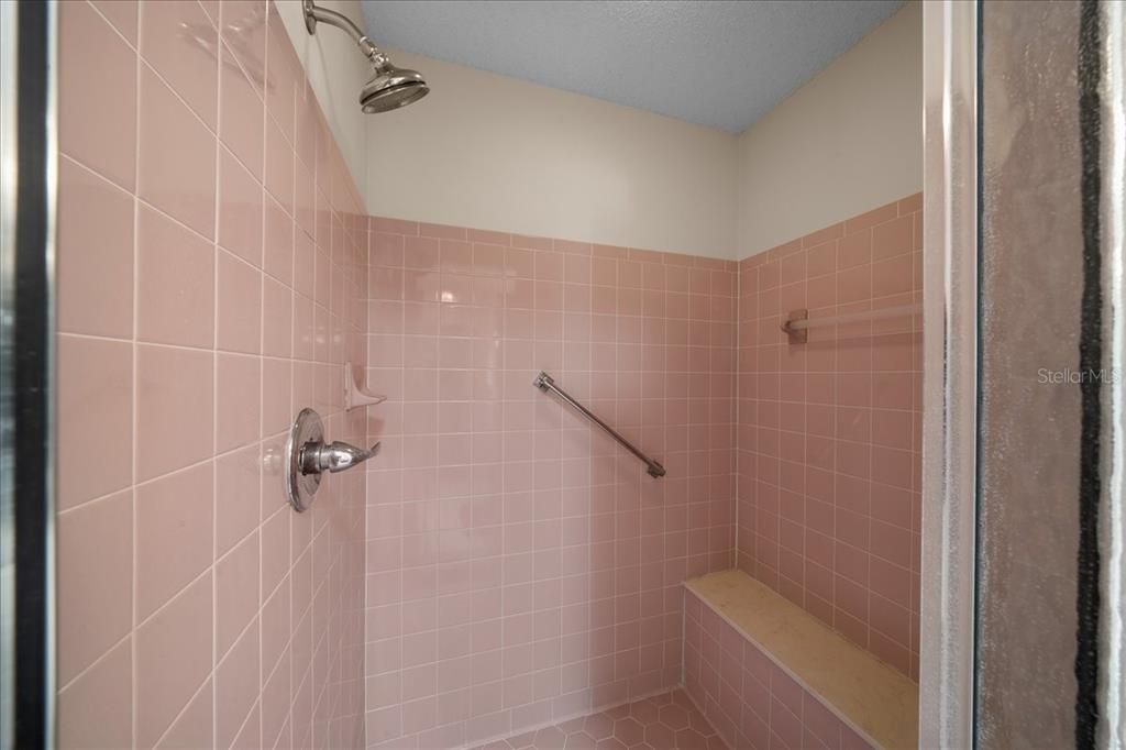 En Venta: $145,000 (2 camas, 2 baños, 1403 Pies cuadrados)