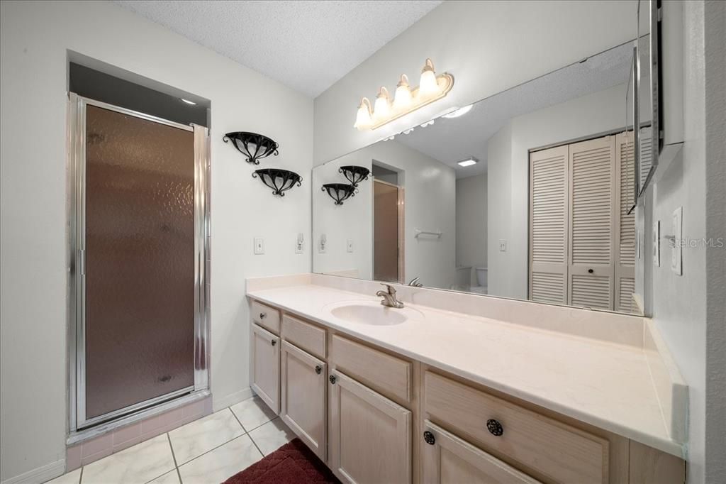 En Venta: $145,000 (2 camas, 2 baños, 1403 Pies cuadrados)