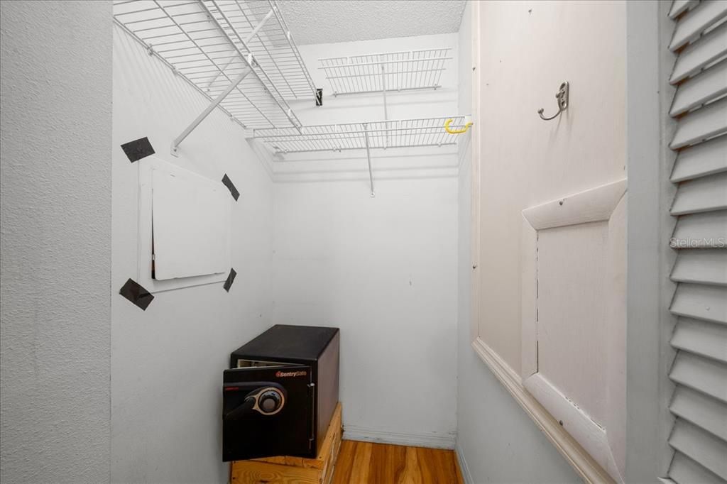 En Venta: $145,000 (2 camas, 2 baños, 1403 Pies cuadrados)