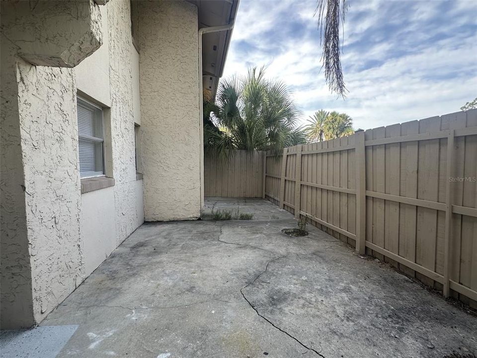 For Sale: $138,900 (2 beds, 2 baths, 761 Square Feet)