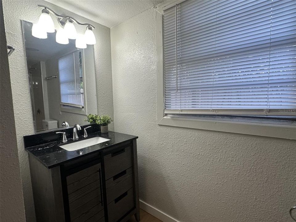 For Sale: $138,900 (2 beds, 2 baths, 761 Square Feet)