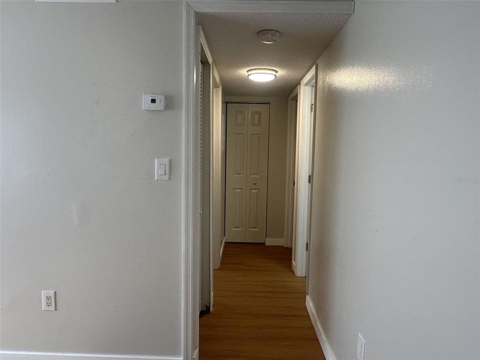 For Sale: $138,900 (2 beds, 2 baths, 761 Square Feet)