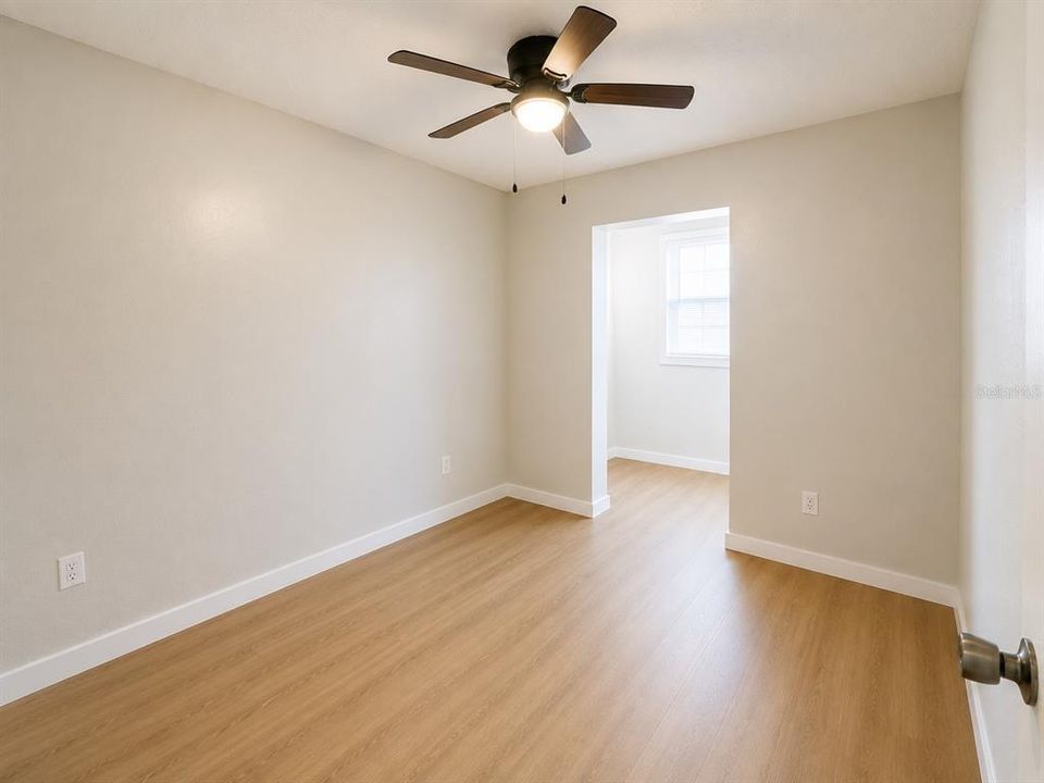 For Sale: $138,900 (2 beds, 2 baths, 761 Square Feet)