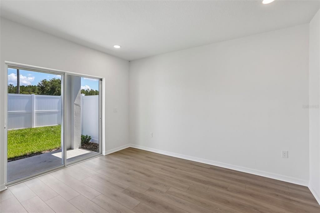 En Venta: $292,388 (3 camas, 2 baños, 1573 Pies cuadrados)