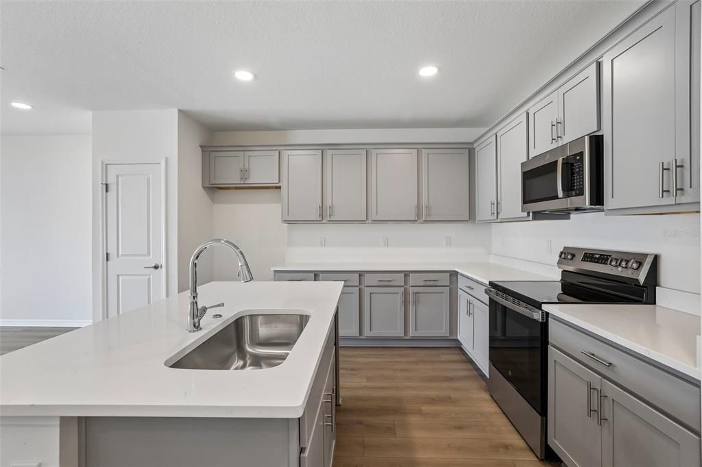 En Venta: $292,388 (3 camas, 2 baños, 1573 Pies cuadrados)