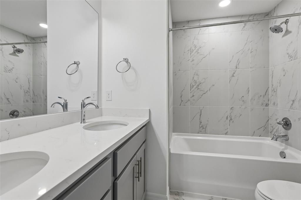 En Venta: $292,388 (3 camas, 2 baños, 1573 Pies cuadrados)