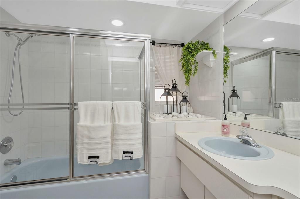 En Venta: $475,000 (3 camas, 2 baños, 2269 Pies cuadrados)