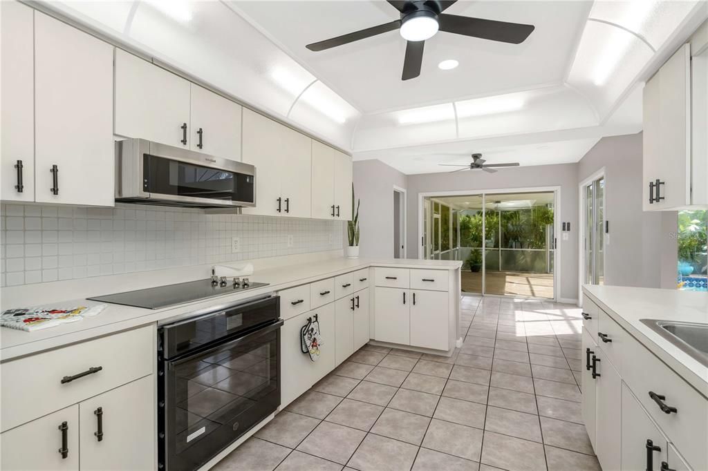 En Venta: $475,000 (3 camas, 2 baños, 2269 Pies cuadrados)