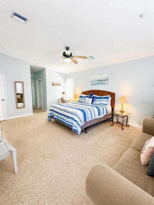 For Sale: $559,500 (2 beds, 2 baths, 1390 Square Feet)