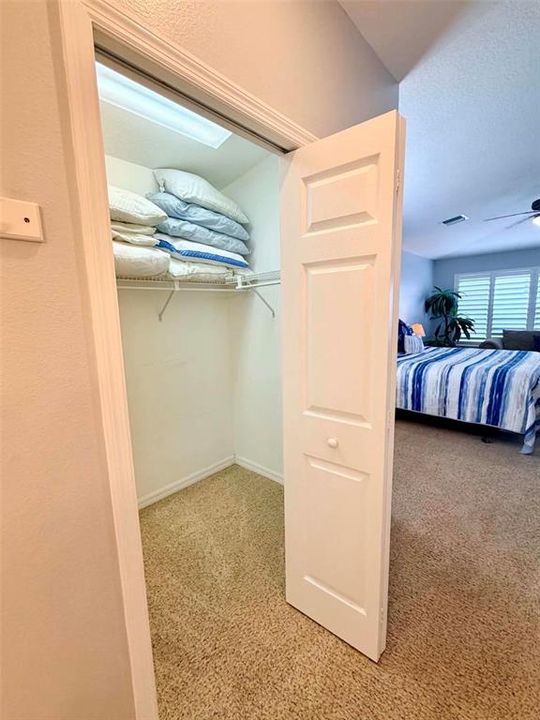 For Sale: $559,500 (2 beds, 2 baths, 1390 Square Feet)