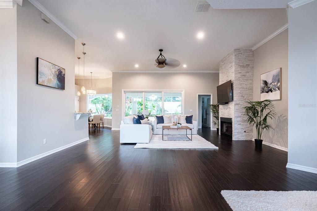 En Venta: $850,000 (5 camas, 4 baños, 3207 Pies cuadrados)