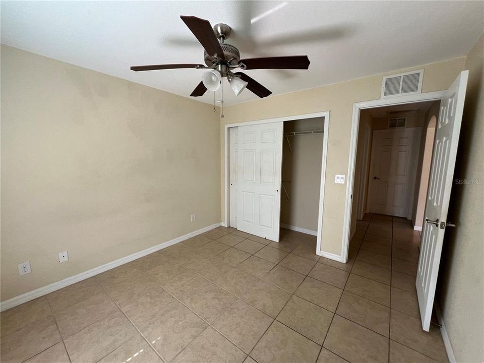 For Rent: $1,350 (2 beds, 1 baths, 762 Square Feet)