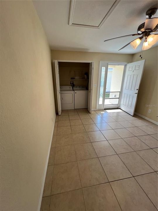 For Rent: $1,350 (2 beds, 1 baths, 762 Square Feet)