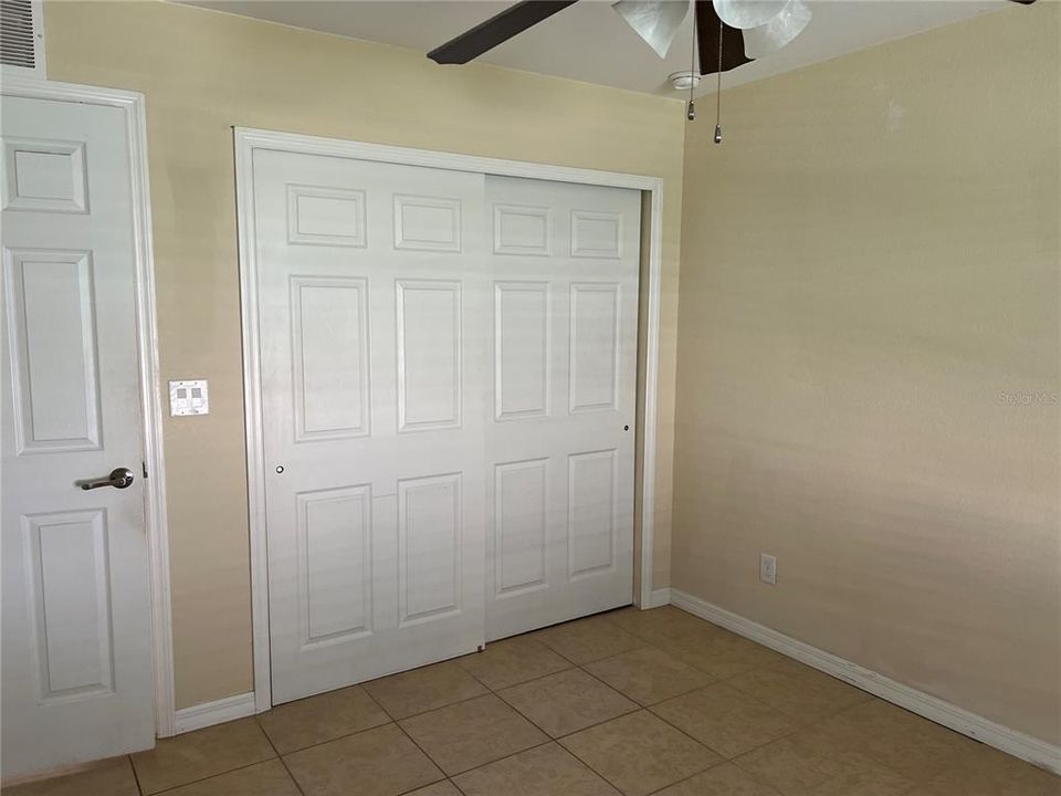 For Rent: $1,350 (2 beds, 1 baths, 762 Square Feet)