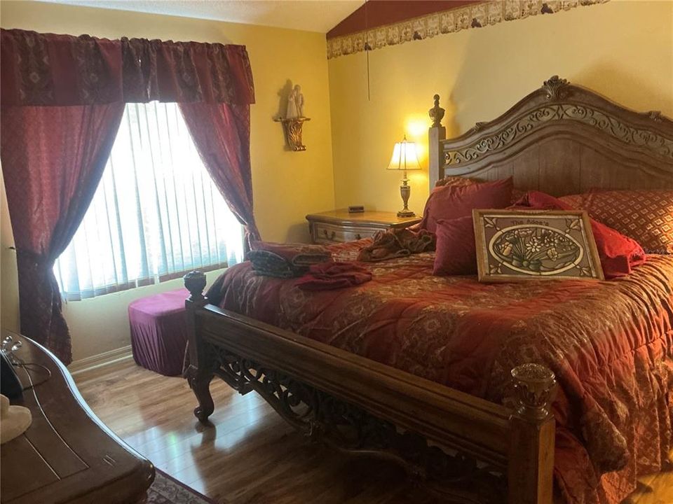 На продажу: $350,000 (2 спален, 2 ванн, 1770 Квадратных фут)