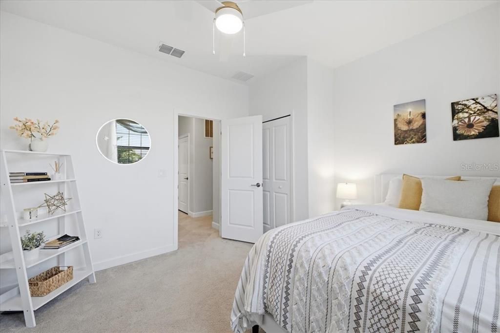 En Venta: $649,900 (4 camas, 3 baños, 2027 Pies cuadrados)