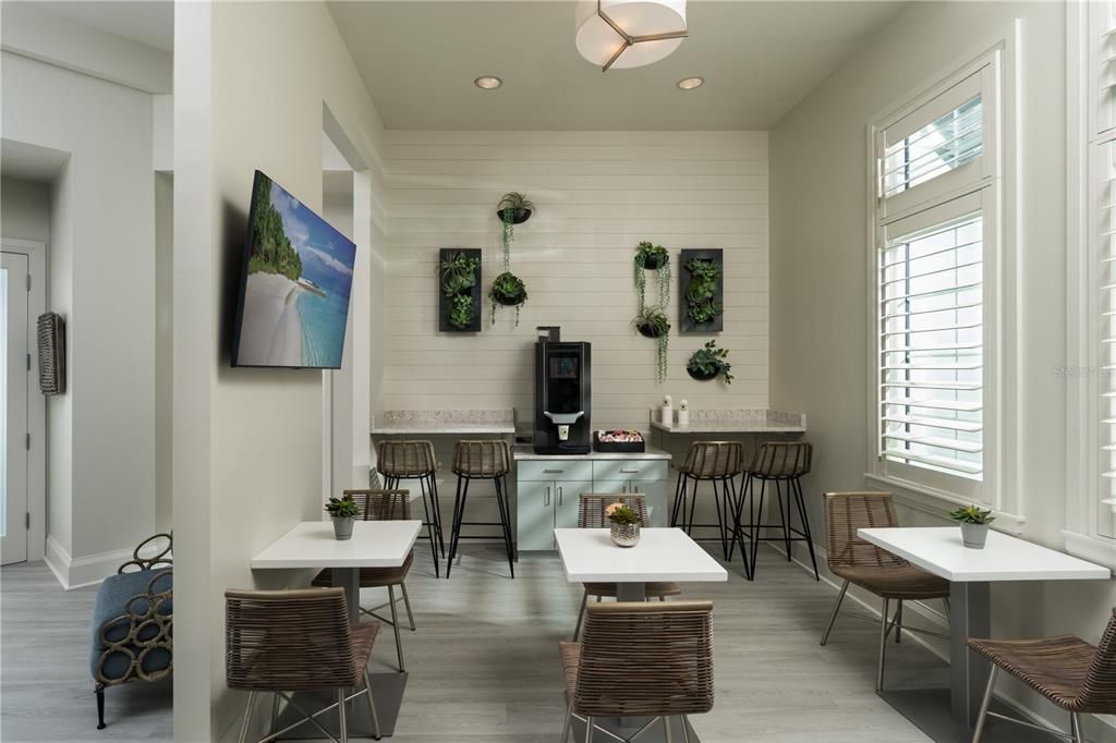 En Venta: $649,900 (4 camas, 3 baños, 2027 Pies cuadrados)