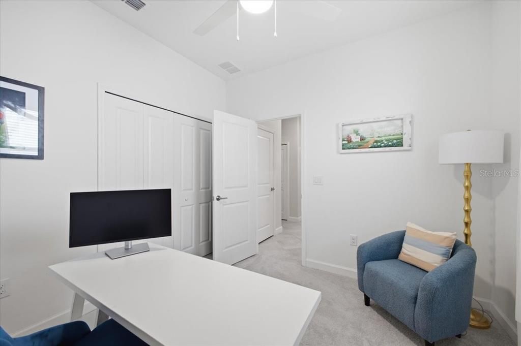 En Venta: $649,900 (4 camas, 3 baños, 2027 Pies cuadrados)