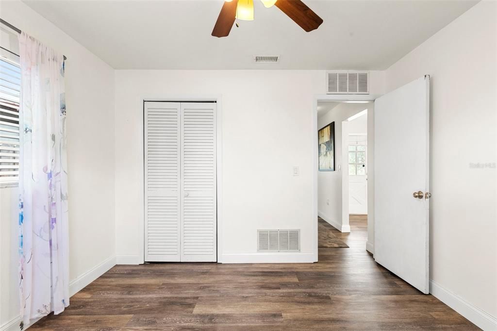 En Venta: $359,000 (2 camas, 1 baños, 899 Pies cuadrados)
