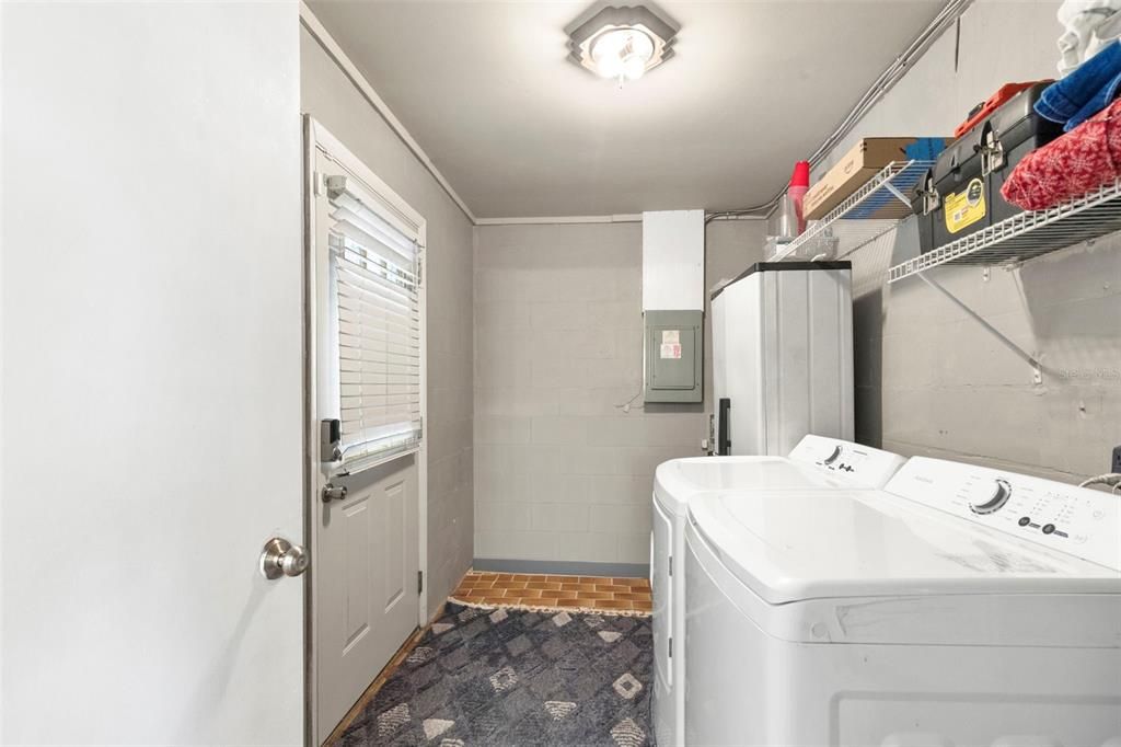 En Venta: $359,000 (2 camas, 1 baños, 899 Pies cuadrados)