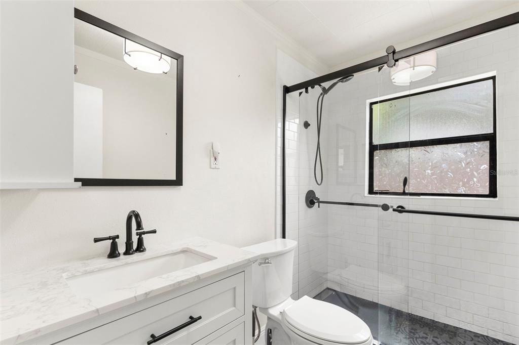 En Venta: $359,000 (2 camas, 1 baños, 899 Pies cuadrados)
