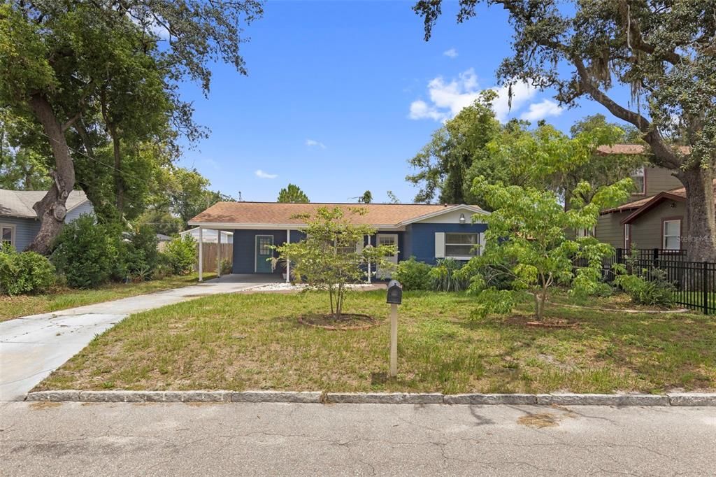En Venta: $359,000 (2 camas, 1 baños, 899 Pies cuadrados)