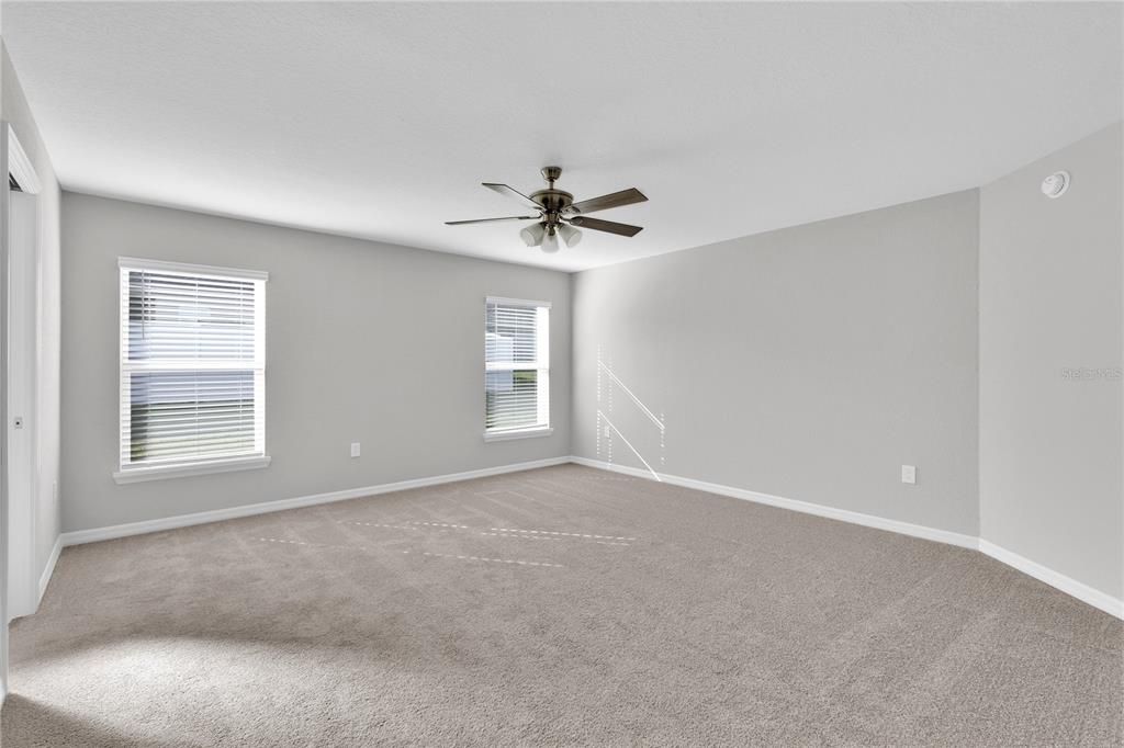 В аренду: $2,450 (4 спален, 2 ванн, 2393 Квадратных фут)