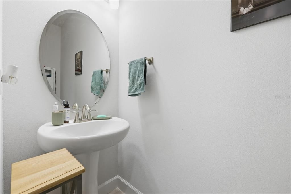En Venta: $479,900 (4 camas, 2 baños, 2411 Pies cuadrados)