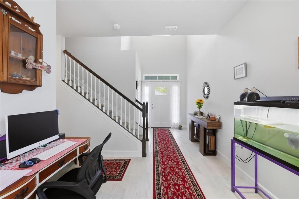 En Venta: $479,900 (4 camas, 2 baños, 2411 Pies cuadrados)