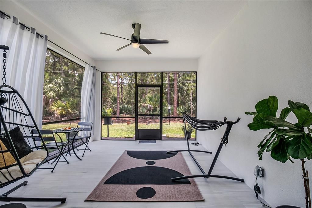 En Venta: $425,000 (4 camas, 3 baños, 2455 Pies cuadrados)