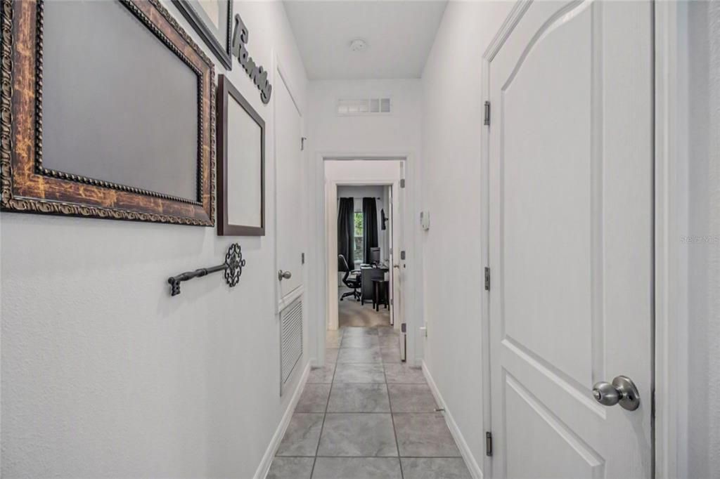 En Venta: $425,000 (4 camas, 3 baños, 2455 Pies cuadrados)