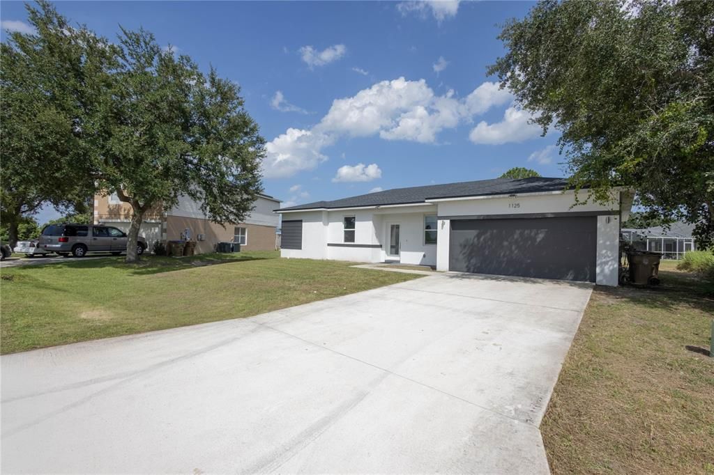 For Sale: $314,900 (4 beds, 2 baths, 2004 Square Feet)