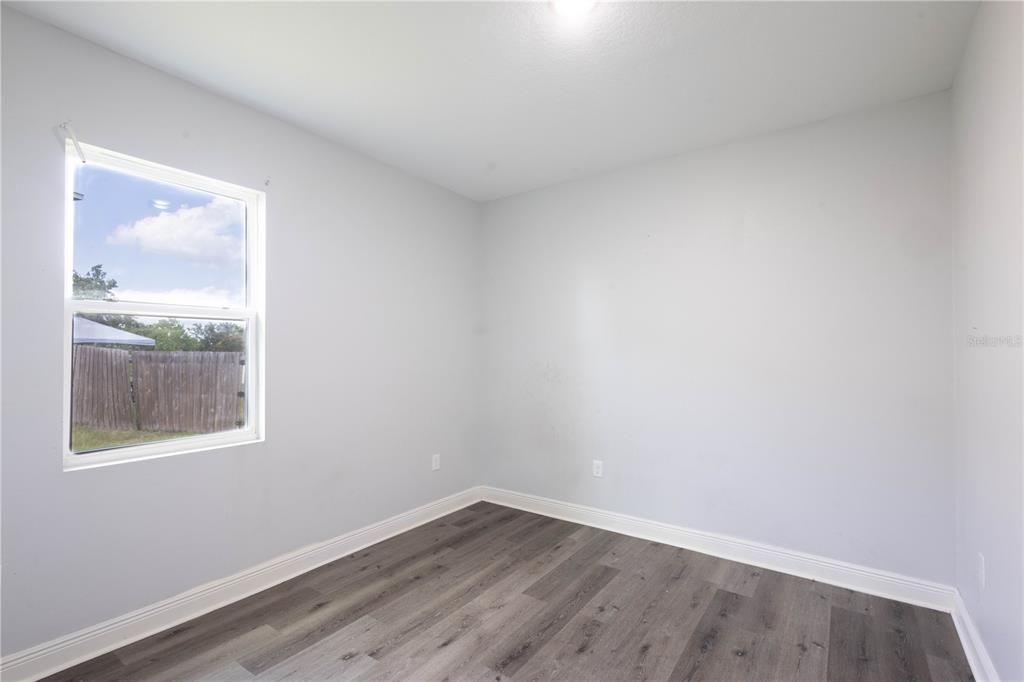 For Sale: $314,900 (4 beds, 2 baths, 2004 Square Feet)