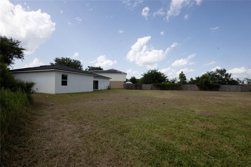 For Sale: $314,900 (4 beds, 2 baths, 2004 Square Feet)