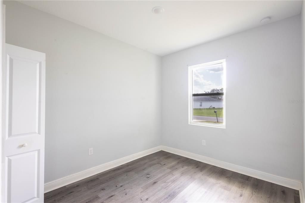 For Sale: $314,900 (4 beds, 2 baths, 2004 Square Feet)