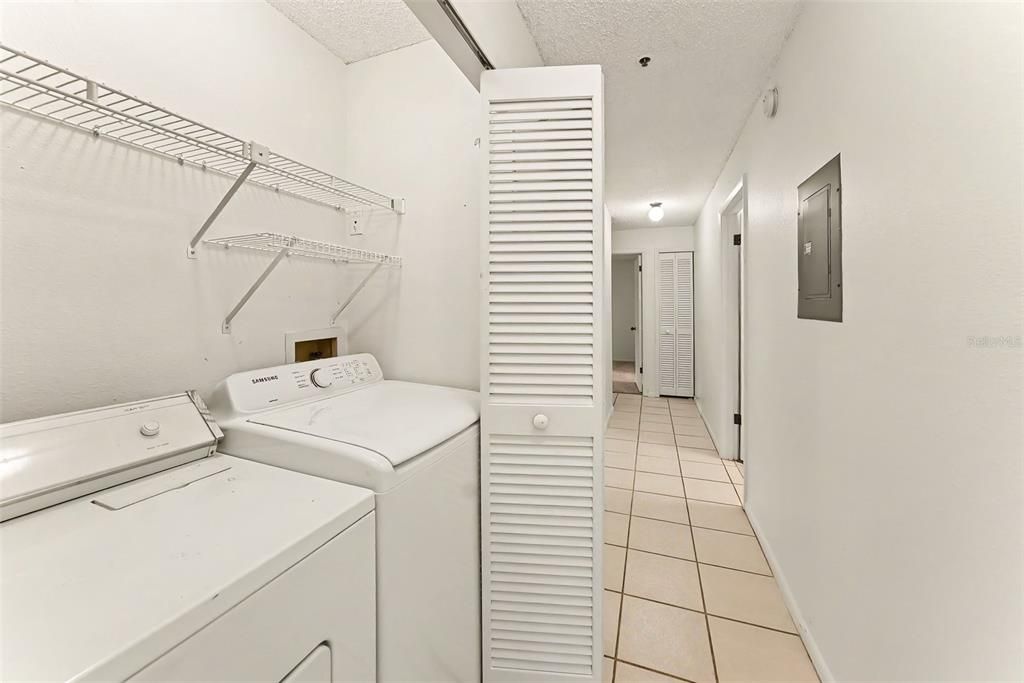 На продажу: $185,000 (3 спален, 2 ванн, 1196 Квадратных фут)