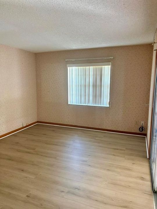 For Rent: $2,400 (3 beds, 2 baths, 1784 Square Feet)