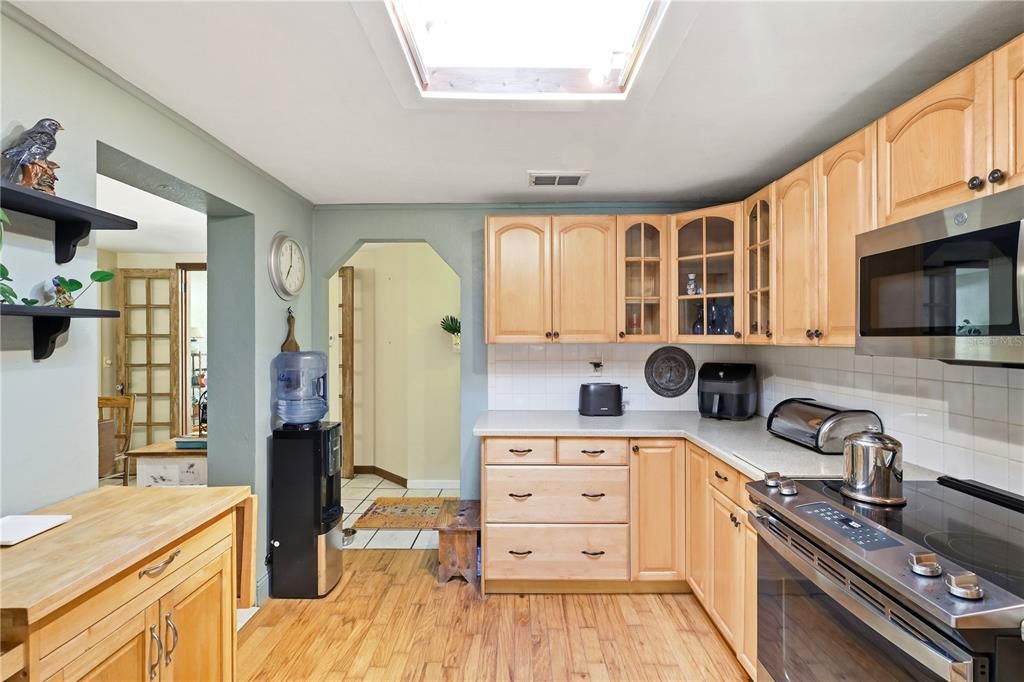 Activo con contrato: $309,900 (3 camas, 2 baños, 1824 Pies cuadrados)