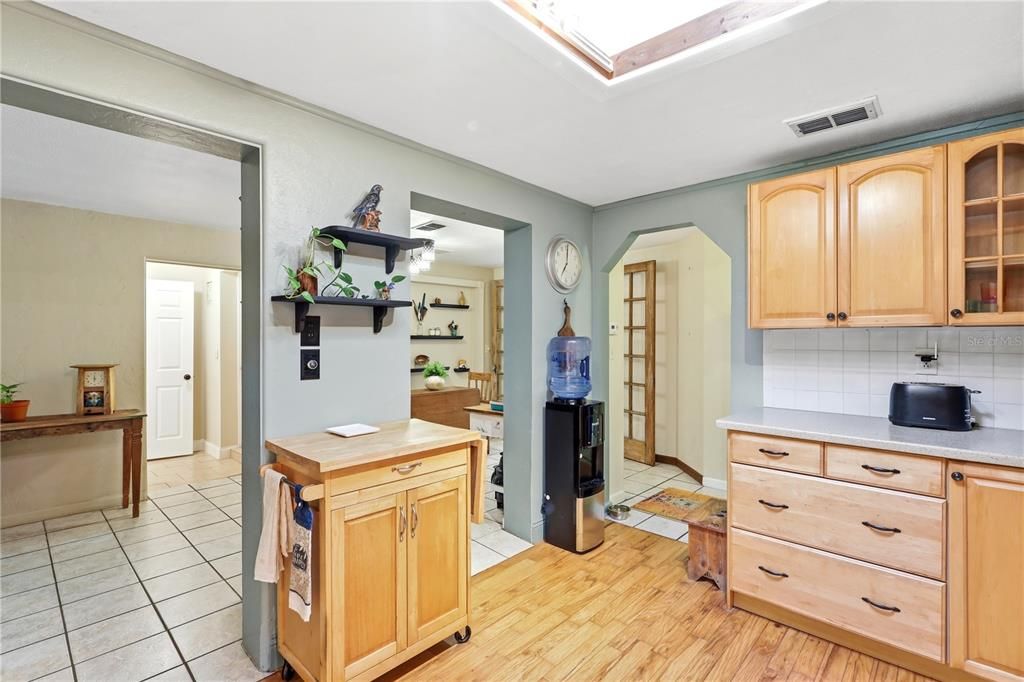 Activo con contrato: $309,900 (3 camas, 2 baños, 1824 Pies cuadrados)
