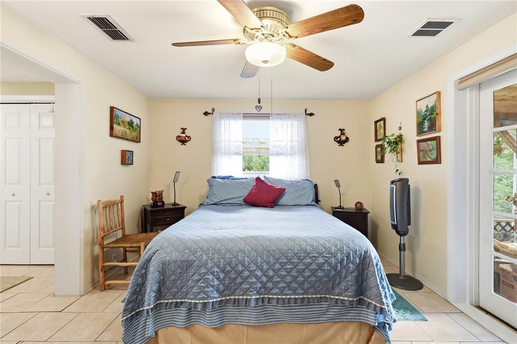 Activo con contrato: $309,900 (3 camas, 2 baños, 1824 Pies cuadrados)
