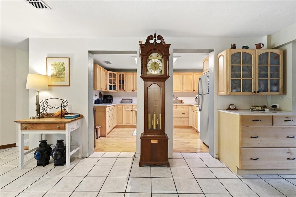 Activo con contrato: $309,900 (3 camas, 2 baños, 1824 Pies cuadrados)