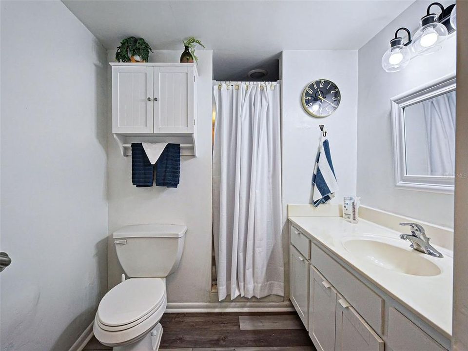 For Sale: $539,000 (2 beds, 2 baths, 912 Square Feet)
