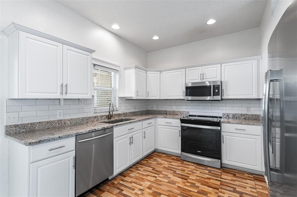 For Rent: $2,275 (3 beds, 2 baths, 1232 Square Feet)