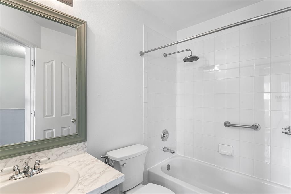 For Rent: $2,275 (3 beds, 2 baths, 1232 Square Feet)