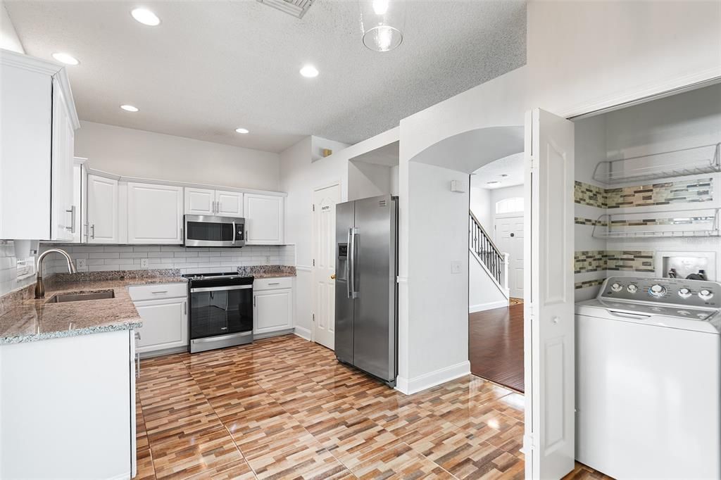 For Rent: $2,275 (3 beds, 2 baths, 1232 Square Feet)