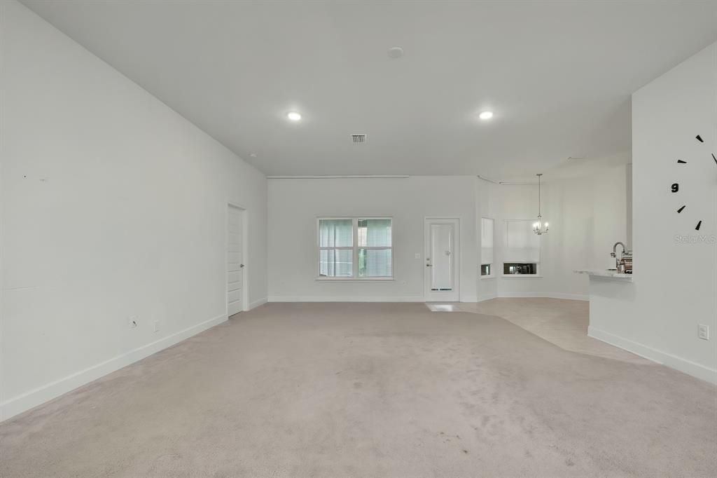В аренду: $1,900 (4 спален, 3 ванн, 2300 Квадратных фут)
