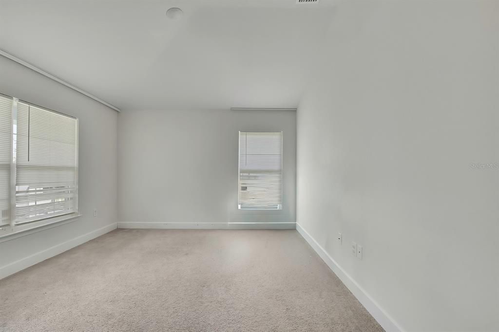 В аренду: $1,900 (4 спален, 3 ванн, 2300 Квадратных фут)