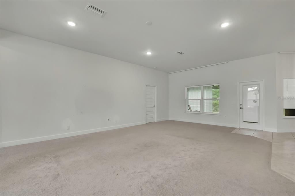 В аренду: $1,900 (4 спален, 3 ванн, 2300 Квадратных фут)