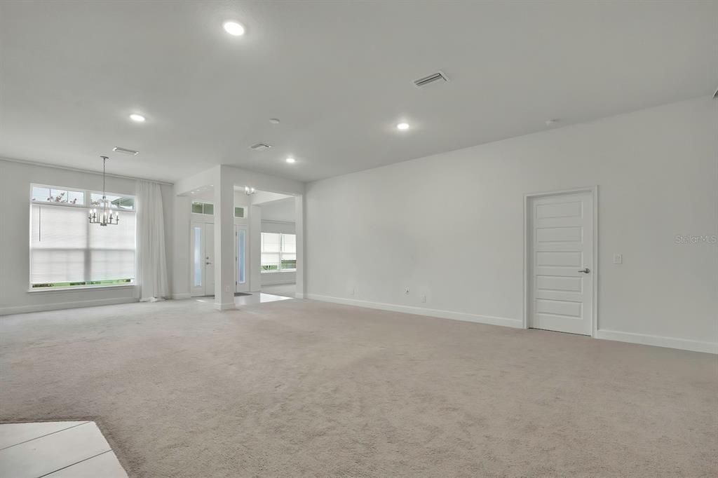 В аренду: $1,900 (4 спален, 3 ванн, 2300 Квадратных фут)
