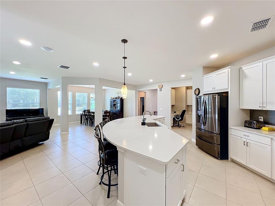 Active With Contract: $549,000 (4 beds, 3 baths, 2781 Square Feet)